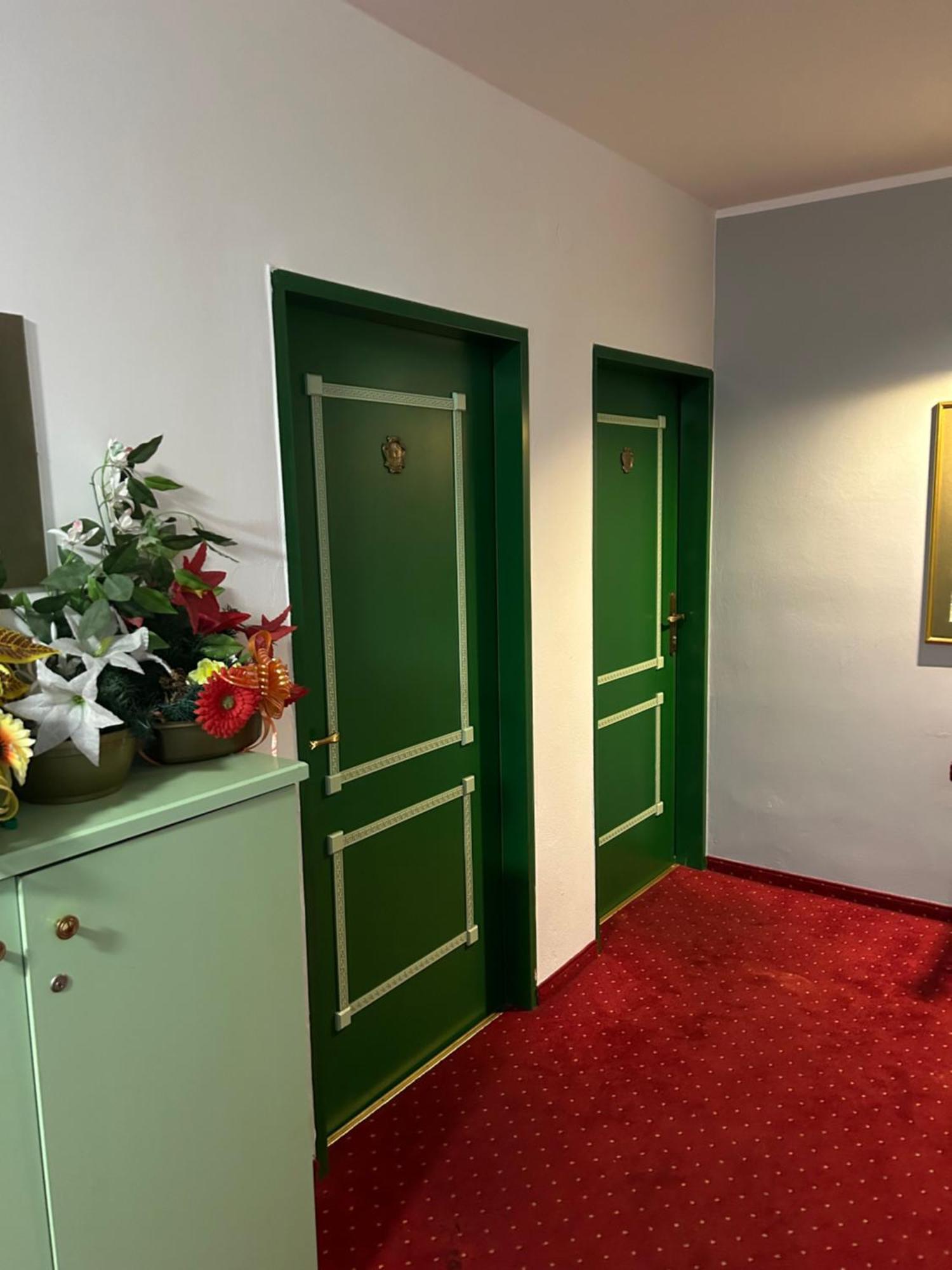 "Am Limes" Hotel Enns Esterno foto